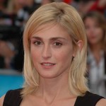 Julie Gayet (source: Mireille Ampilhac)